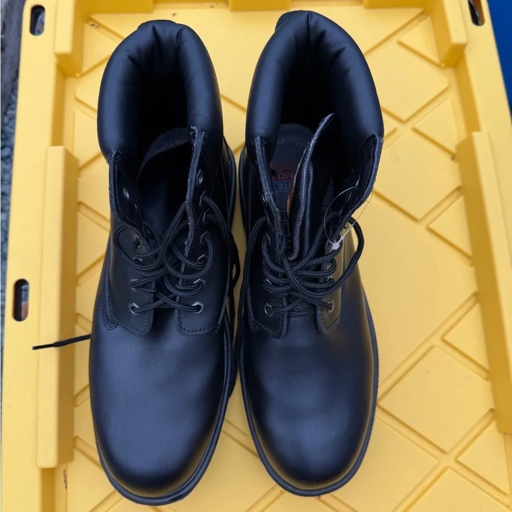 Genuine Grip 7160 Men’s Sz 13  Black Leather Work Boots with Sturdy Soles